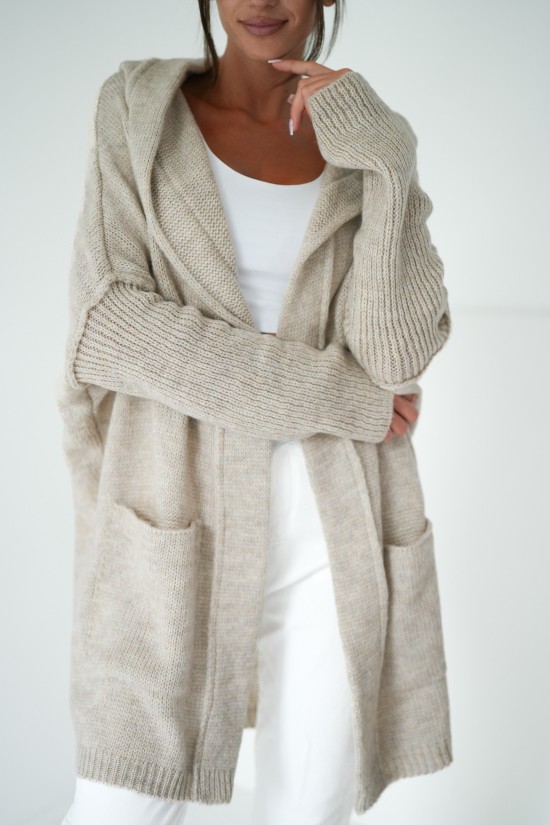 Strickjacke mit Taschen und Kapuze